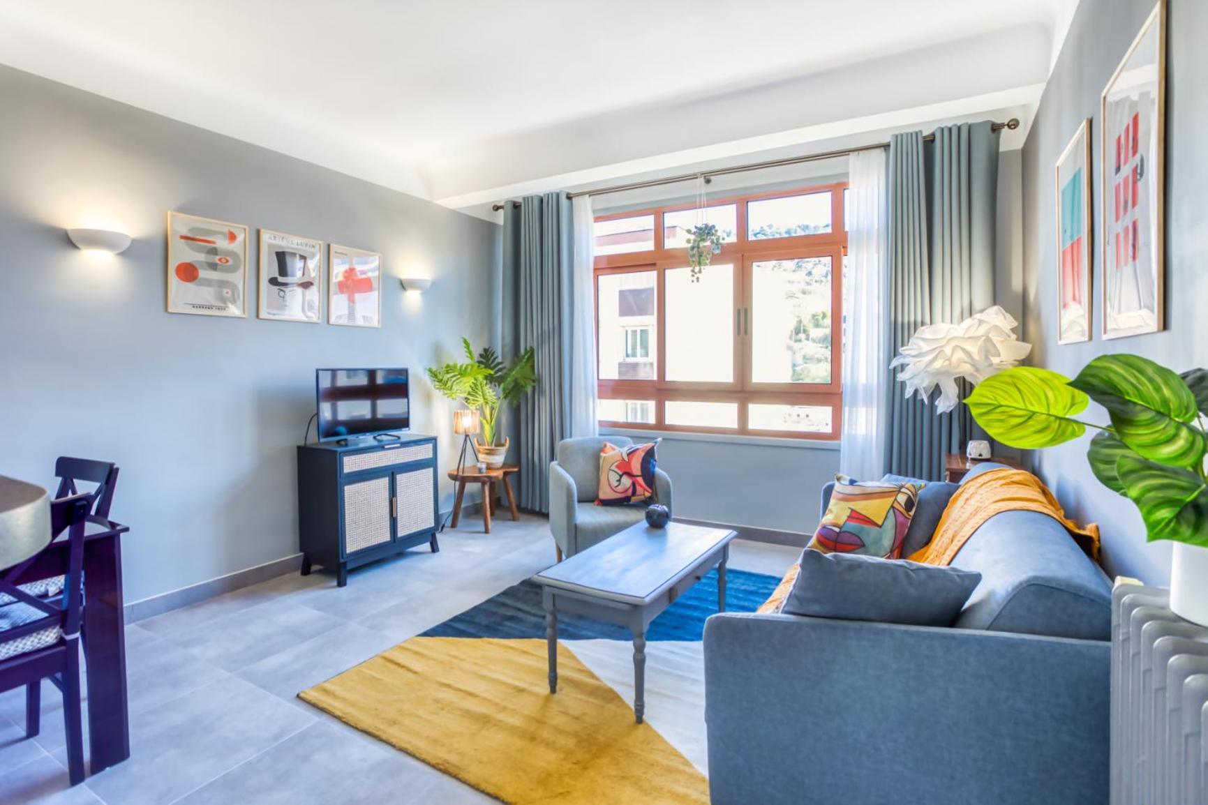 Apartment L12 Port Window 1bedroom Wifi 5mins & Nice's Cap